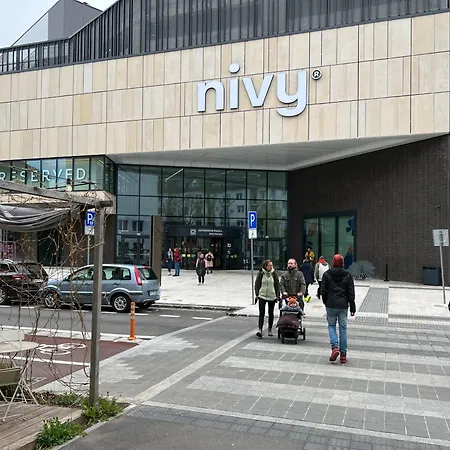 Entire Stylish Studio Nivy * ブラチスラヴァ